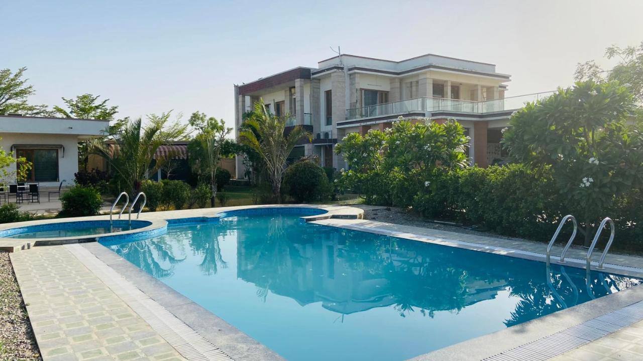 Shakuntlam Farms 4Bhk Jaipur Exterior photo